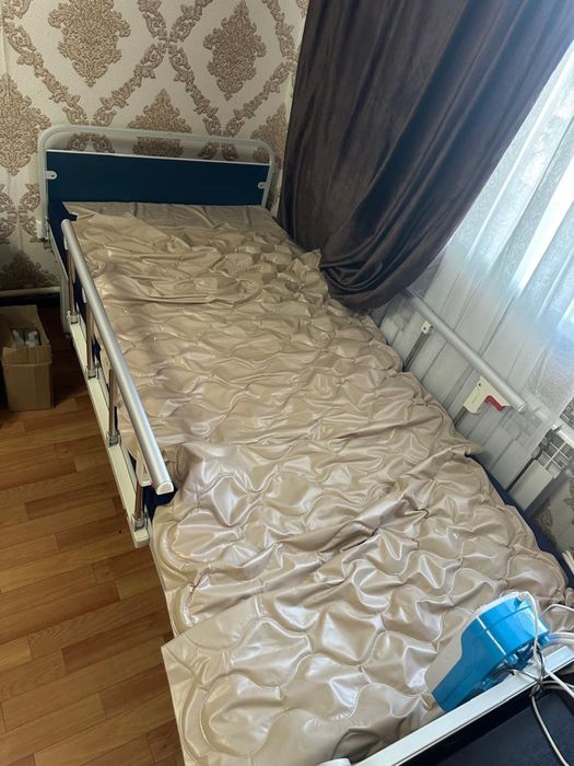Продам инвалидную кровать