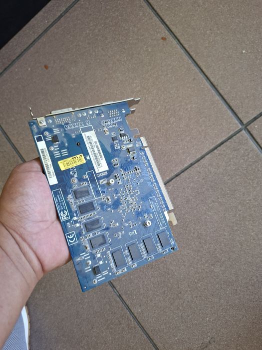 vidyo karta rabochi sredni oyinlar uchun kankret oladigan tel qisin sm