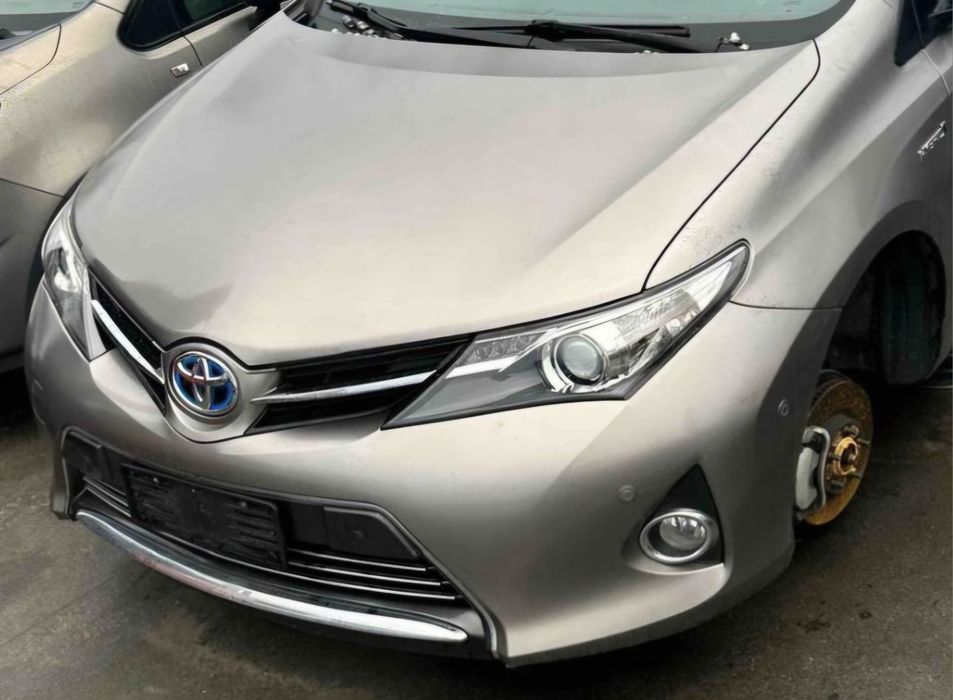 Față Completa Toyota Auris Hybrid 2012-2015. Volan stinga.