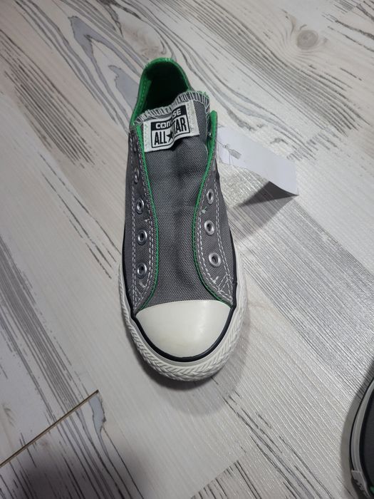 Vând Încălțăminte Sport