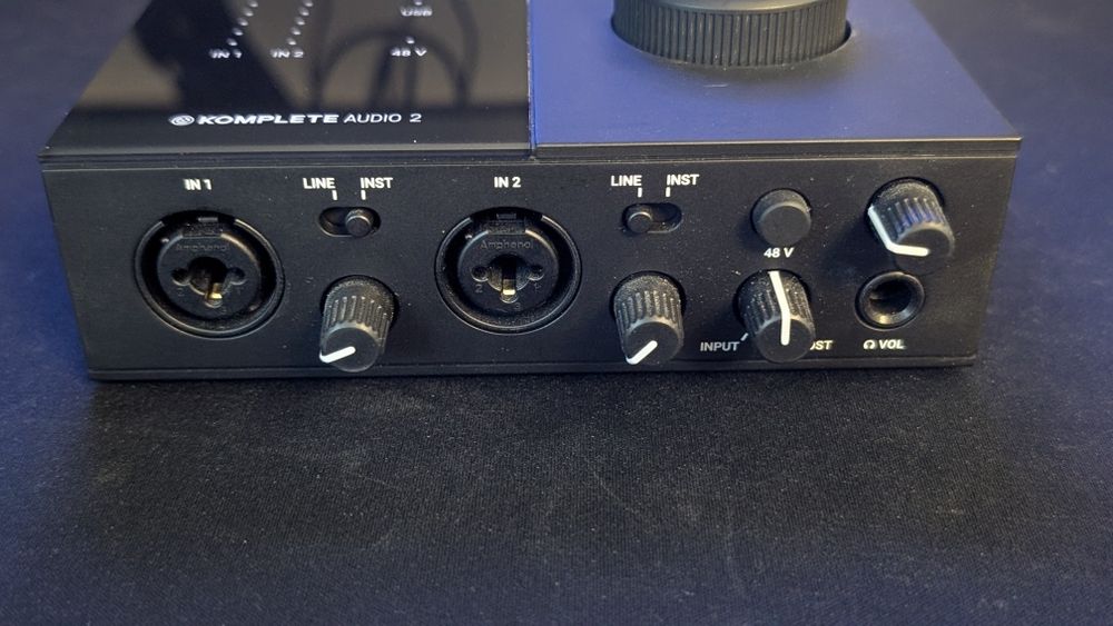 Звуковая карта komplete audio 2