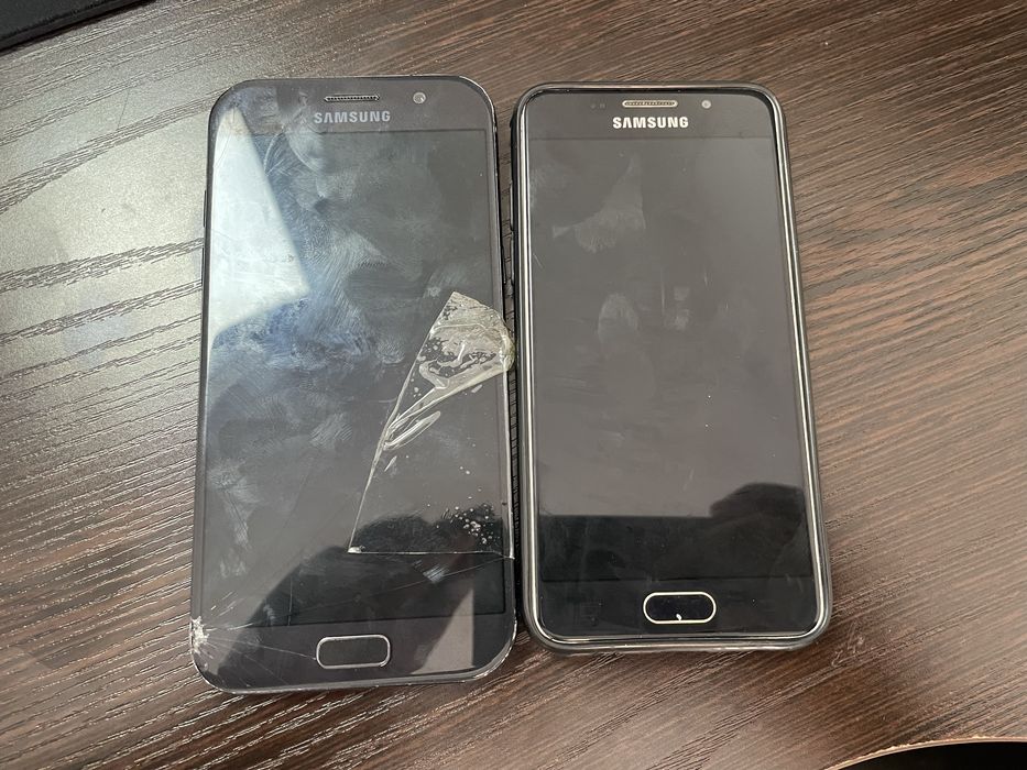 Самсунг смарт телефон А5, А3