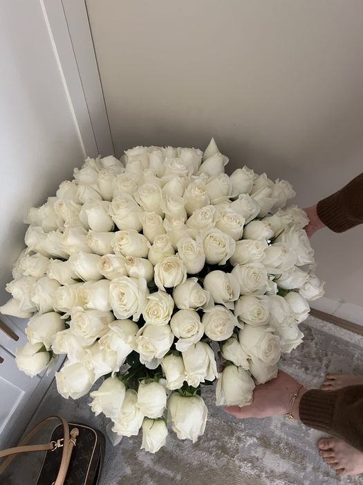 Белые розы  1метр