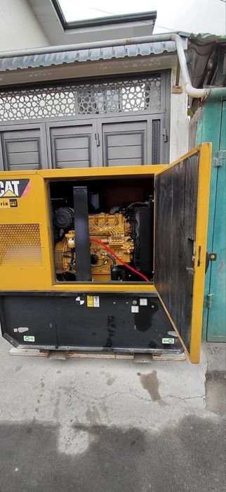 CAT DE18E3 generator (18 kVA) – ideal holat, 120 motosoat, original