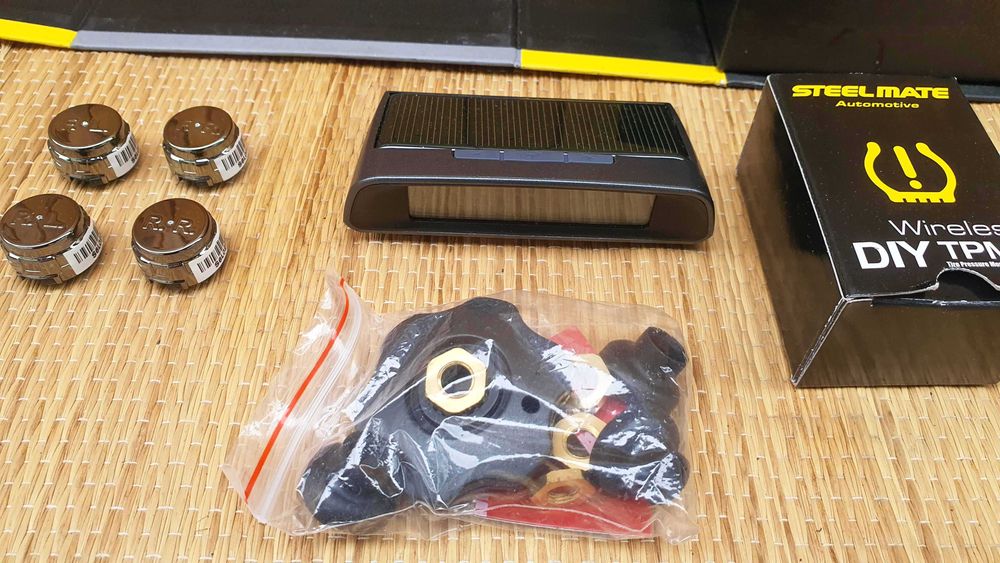 Kit 4 senzori masurare presiune aer roti cu display de la Steel Mate