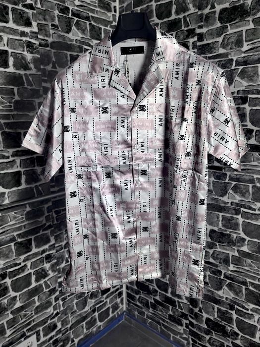 Amiri летен екип