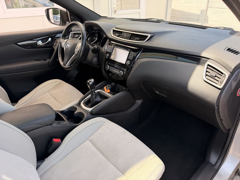 Nissan Qashqai Tekna 2015 1.5dCI 110CP - Rate / Garantie 12 luni .
