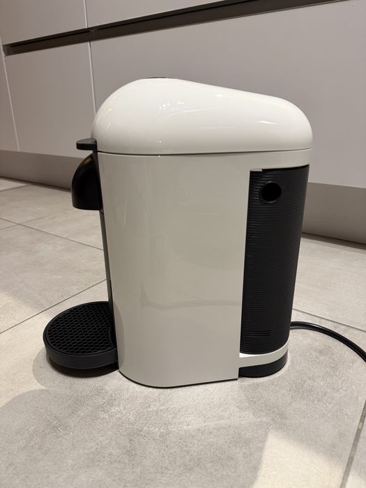 Nespresso Vertuo Plus C - garantie octombrie 2026