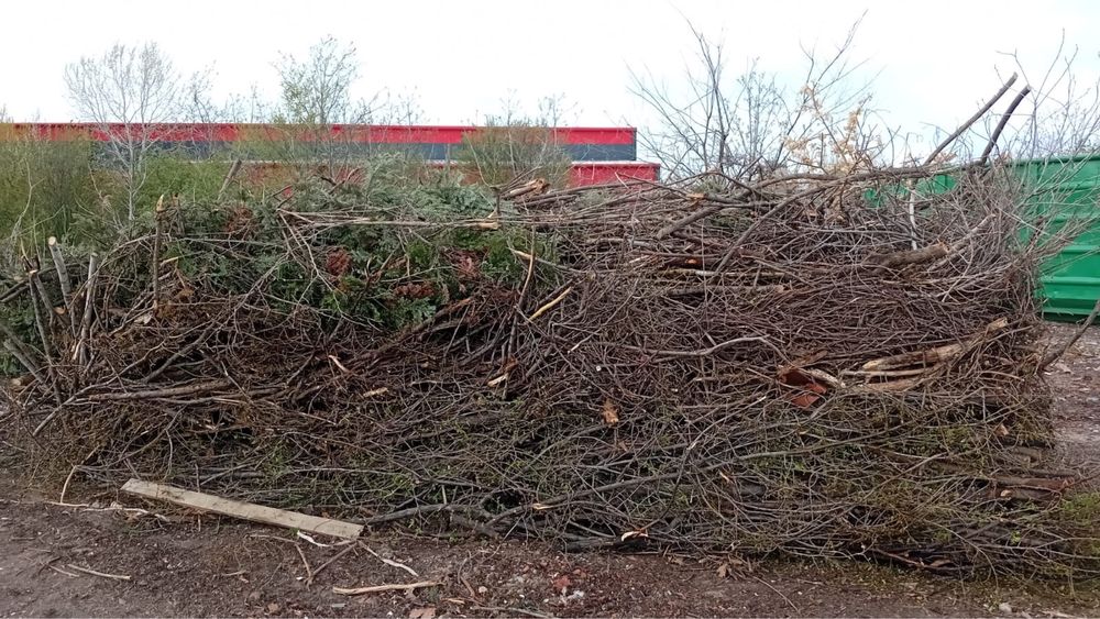 Inchiriem tocator vegetal / crengi / biomasa / lemn / deseuri