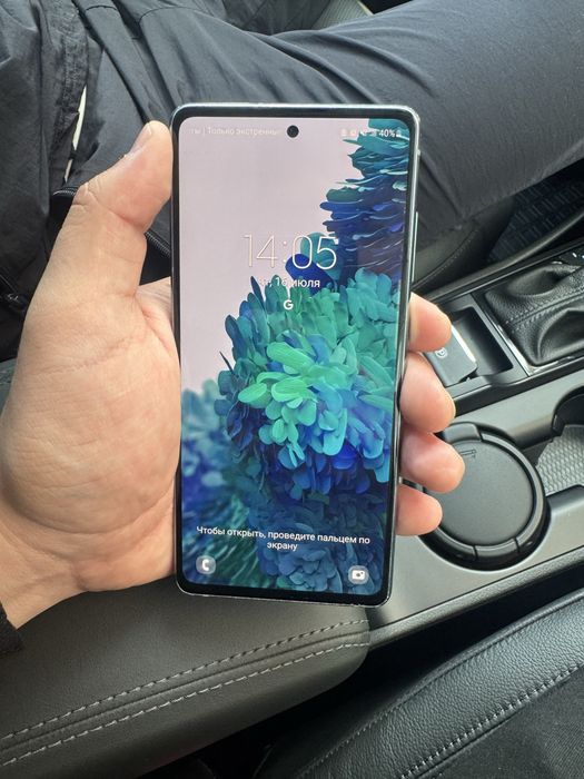 Продам Samsung s20 FE