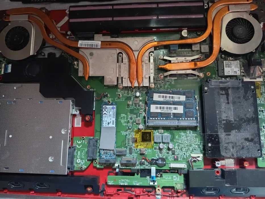 2 Laptopuri MSI GE72 6QD,MSI GE72HQ functional