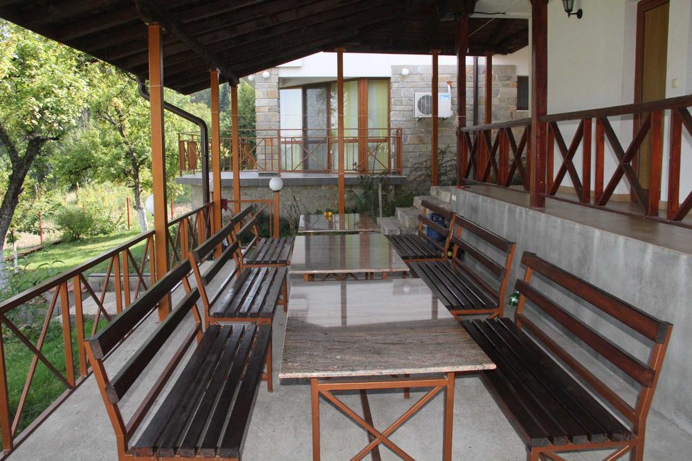 Имение с гледка към гр. Смолян