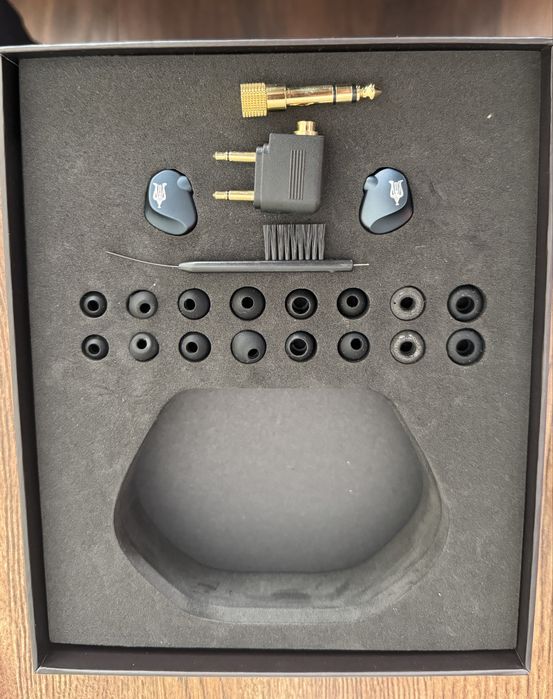 Слушаки Meze Audio RAI Penta – почти нови, топ Hi-Fi IEM