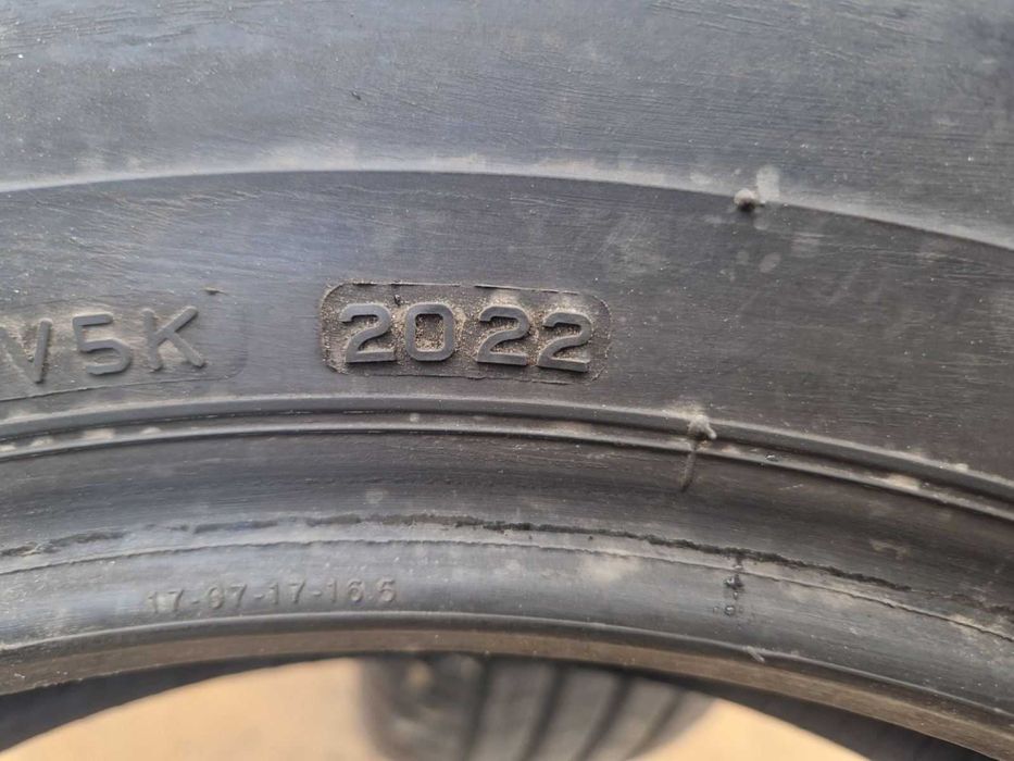 2 Bridgestone R17 235/65 Летни гуми  DOT2022
