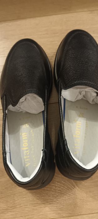 Papuci de piele mărimea 37