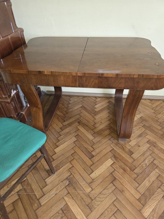 Scaune picioare metalice, șezut, spătar plastic si masa  scaune alumin