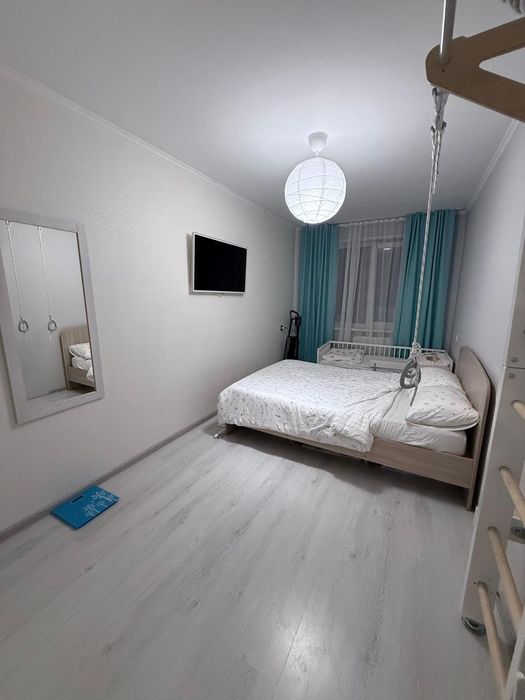 Продам 2хком квартиру район Короны.