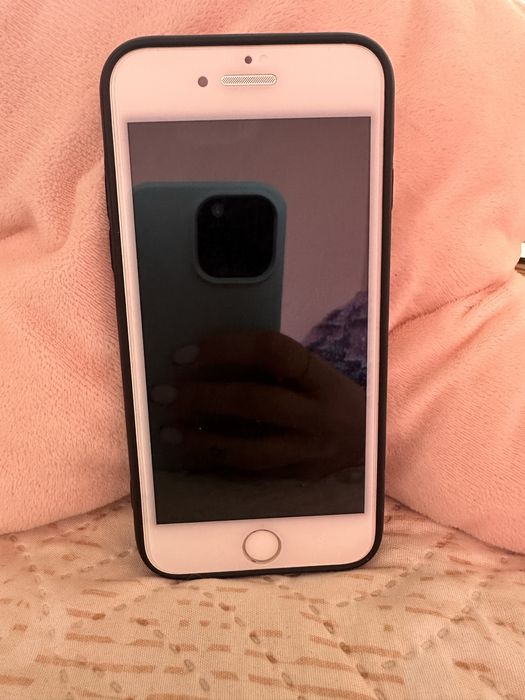 Продавам Iphone 7 НОВ