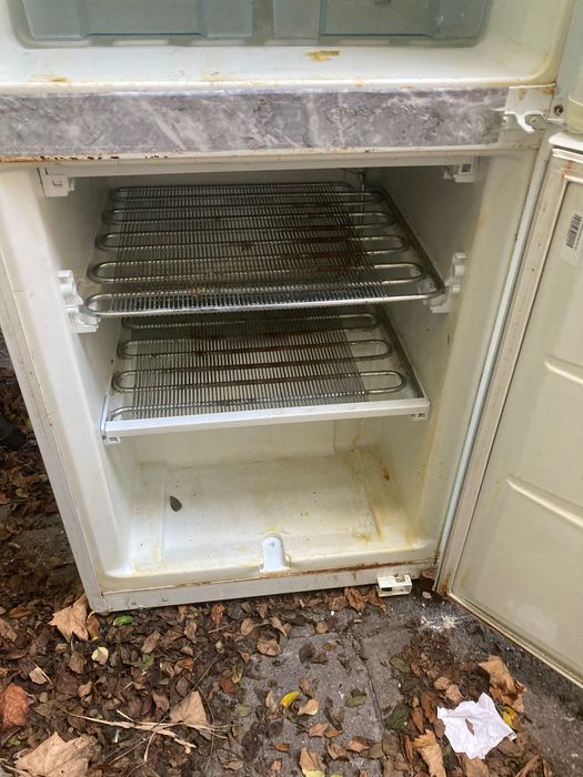 Хладилник с фризер