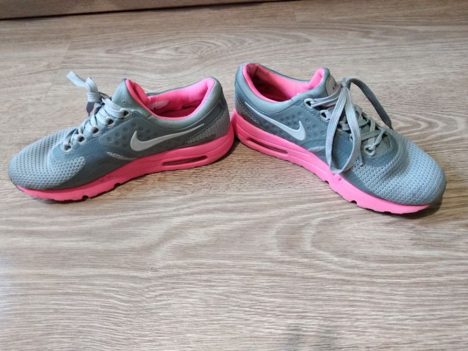 Дамски маратонки nike are max zero