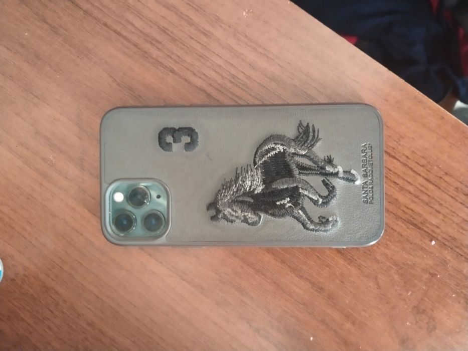 Обменяю айфон 11про 256гб на модель выше