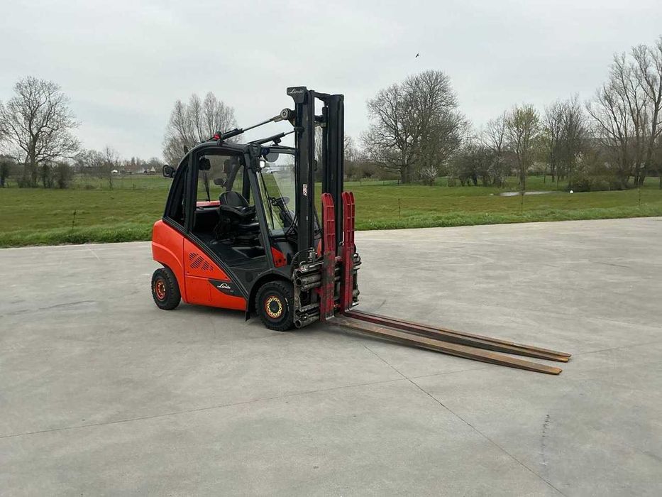 Ремонт и продажба  на мотокари и електрокари LINDE, TOYOTA / Части и сервиз  / София