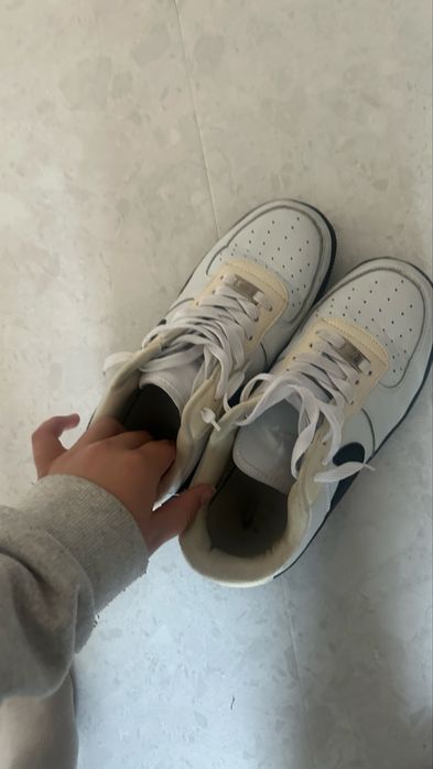 Кросовки найк хороший 43размер за 12к