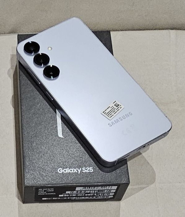 Samsung galaxy s25, 128gb Като нов! + samsung watch 3