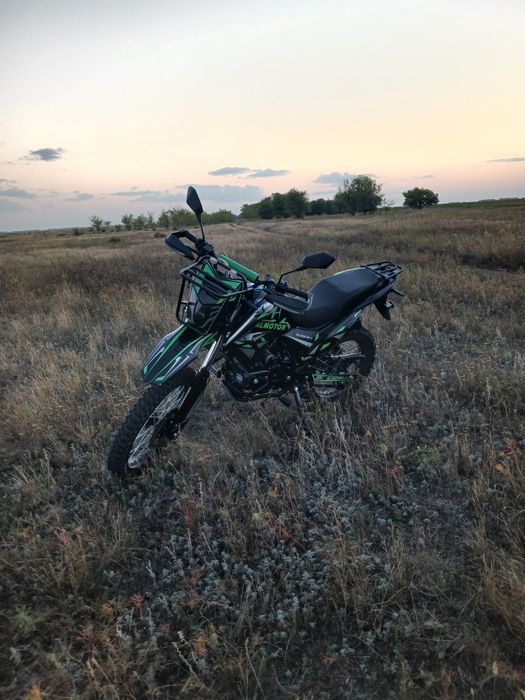 Продам тур эндуро 250