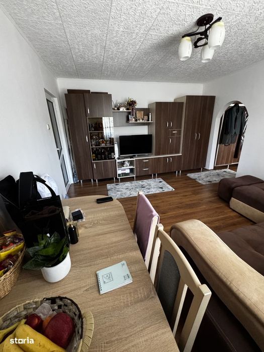 Apartament 2 camere, parter, zonă centrală Boldești-Scăeni + grădină