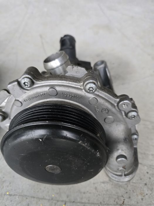 Водна Помпа Mercedes A6512000501