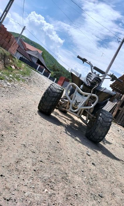 Vând atv funcțional