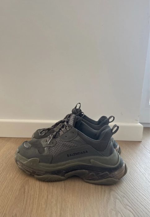 Vand Balenciaga Triple S Gri