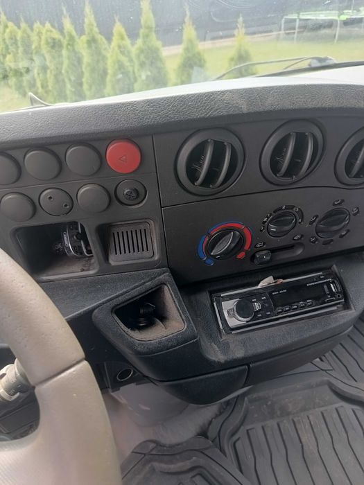 Vând sau schimb Iveco daily