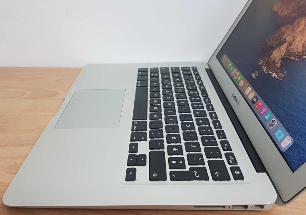 Macbook Air 13,2014, i5, 4gb,256 SSD, perfect functional poze reale