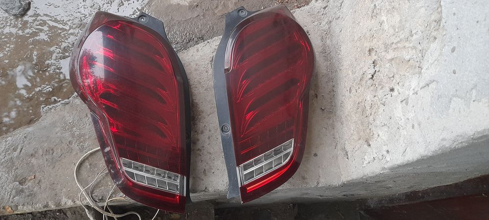 Spark orqa Argenal fara