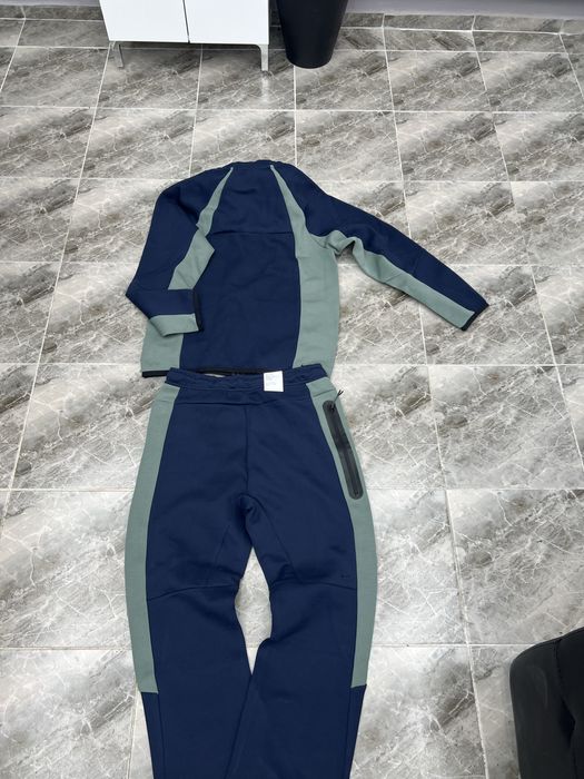Nike Tech Fleece