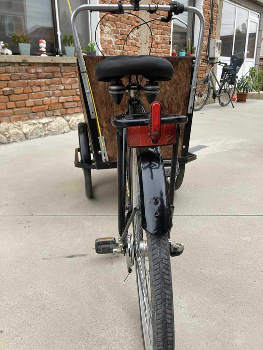 Колело за деца и товари много здраво и стабилно всичко работи отлично