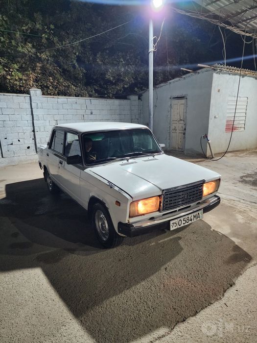 Jiguli vaz 2107.