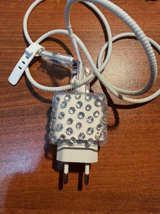 Чехлы для зарядки iPhone