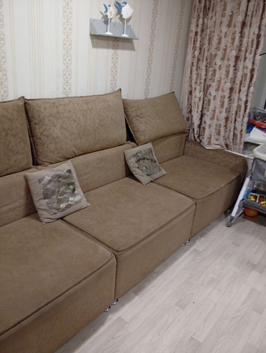 Продам Диван 3 метровый