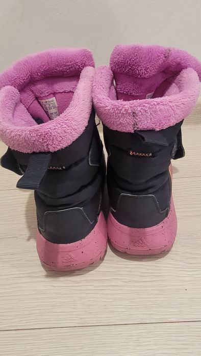 Ghete ADIDAS Winterplay masura 33, 1 UK (interior 20 cm)