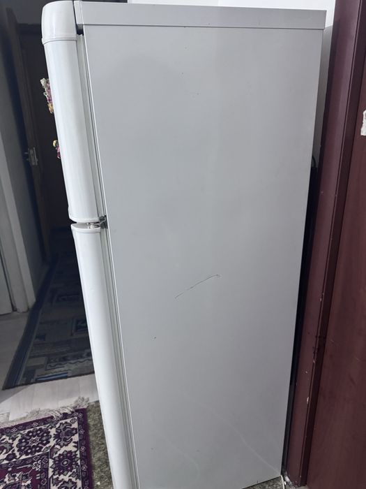 Продаю холодильник