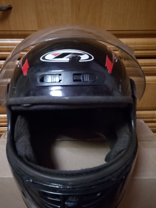 Продам мото -шлем