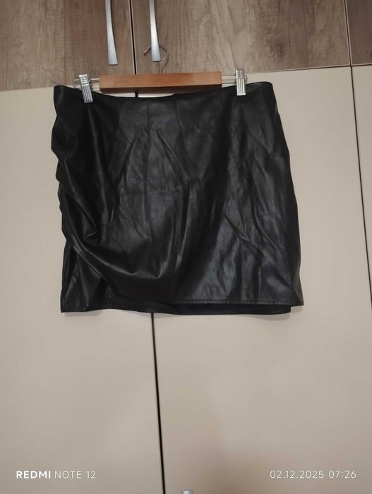 Кожена пола ХЛ размер