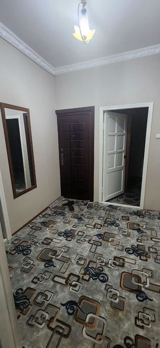 Chilonzor  11 kvda 4 honali uy bor.