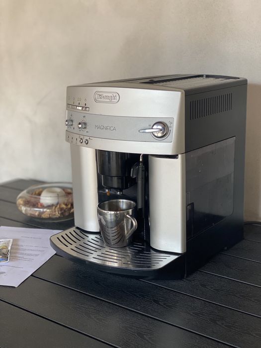 Expresor/Espressor Aparat cafea Delonghi Magnifica Esam3200.S (garanti
