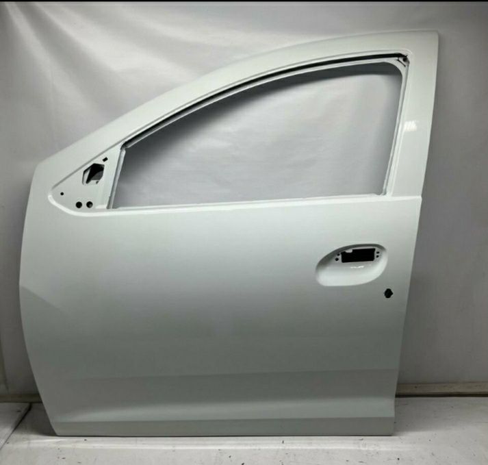 Двери Рено Логан 2 в цвет новые