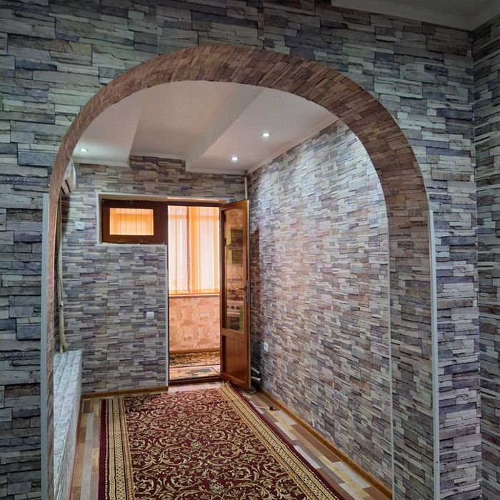 Сотилади МРО ГАИ Рупарасида жойлашган 3 хонали уй