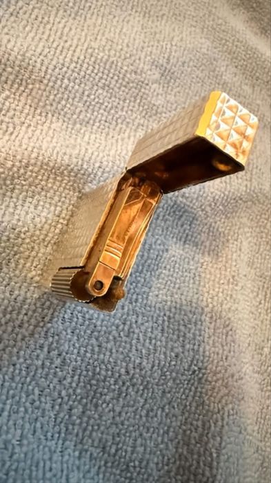 S.T. Dupont Paris S925 – Винтидж бензинова запалка от масивно сребро